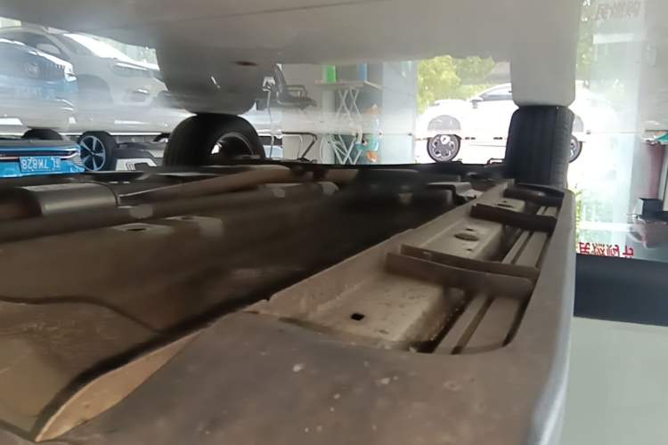 Used Hyundai ix25 2015 1.6L Automatic Two-Wheel-Drive Deluxe DLX Model Right Side Sill