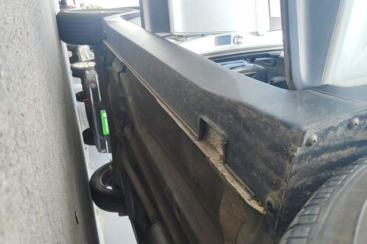 Used Hyundai ix25 2015 1.6L Automatic Two-Wheel Drive Smart GLS Trim Right Side Sill