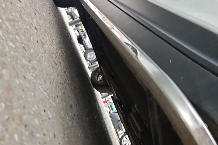 Used Hyundai ix25 2015 1.6L Automatic Two-Wheel Drive Smart GLS Trim Right Side Sill