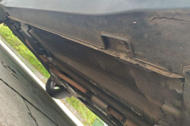 Used Hyundai ix25 2015 1.6L Automatic Two-Wheel Drive Smart GLS Trim Right Side Sill