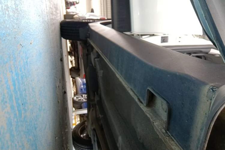 Used Hyundai ix25 2015 1.6L Automatic Two-Wheel Drive Smart GLS Trim Right Side Sill