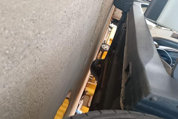 Used Hyundai ix25 2015 1.6L Automatic Two-Wheel Drive Smart GLS Trim Right Side Sill