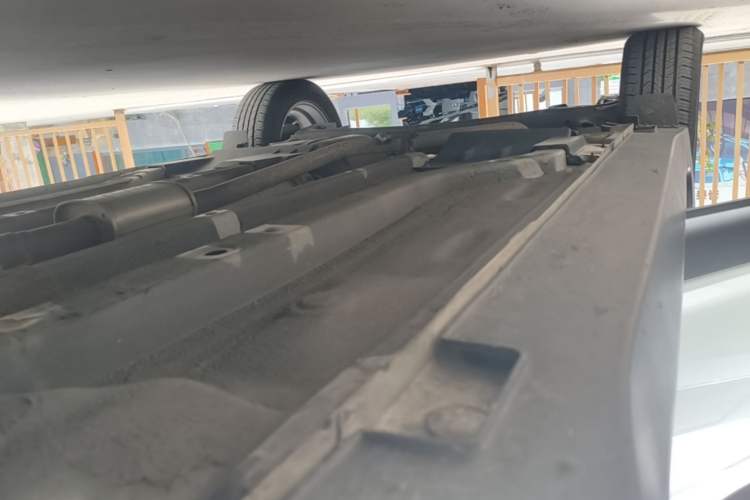Used Hyundai ix25 2015 1.6L Automatic Two-Wheel Drive Smart GLS Trim Right Side Sill