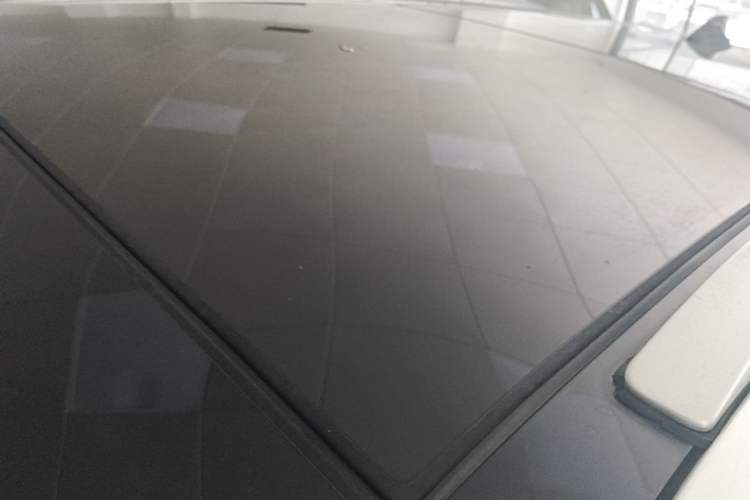 Used Hyundai ix25 2015 1.6L Automatic Two-Wheel-Drive Deluxe DLX Model Roof