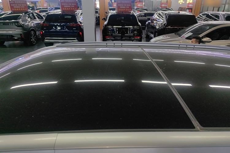 Used Hyundai ix25 2015 1.6L Automatic Two-Wheel-Drive Deluxe DLX Model Roof
