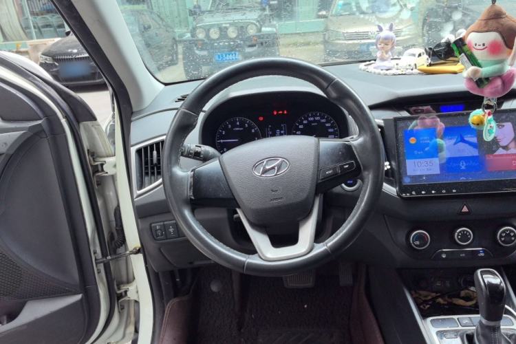 Used Hyundai ix25 2015 1.6L Automatic Two-Wheel Drive Smart GLS Trim Steering Wheel