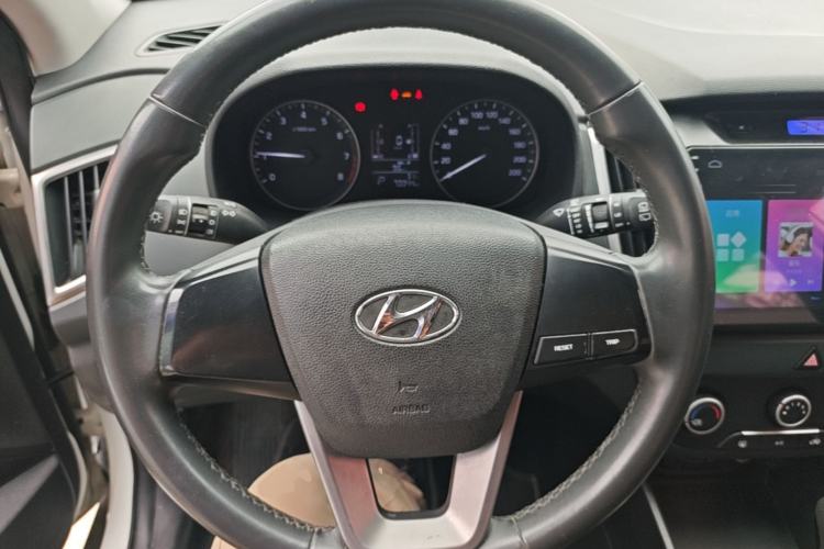 Used Hyundai ix25 2015 1.6L Automatic Two-Wheel Drive Smart GLS Trim Steering Wheel