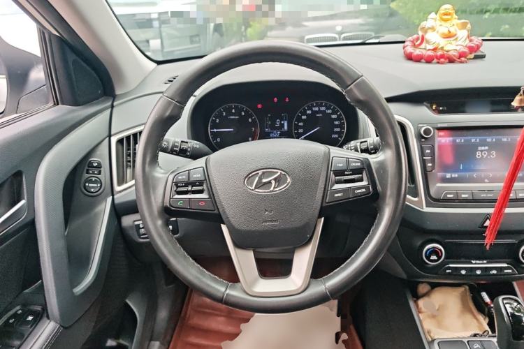 Used Hyundai ix25 2015 1.6L Automatic Two-Wheel-Drive Deluxe DLX Model Steering Wheel