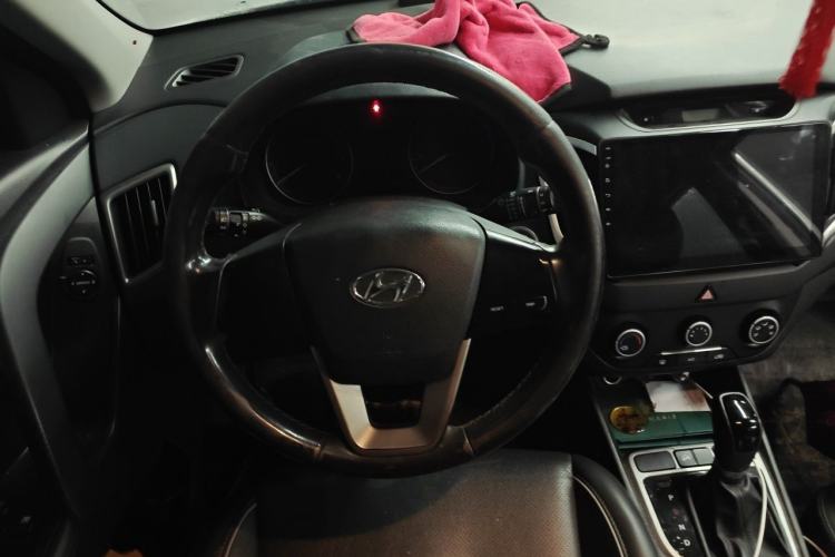 Used Hyundai ix25 2015 1.6L Automatic Two-Wheel Drive Smart GLS Trim Steering Wheel