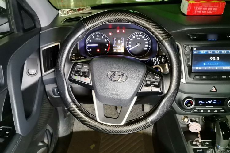 Used Hyundai ix25 2015 1.6L Automatic Two-Wheel-Drive Deluxe DLX Model Steering Wheel