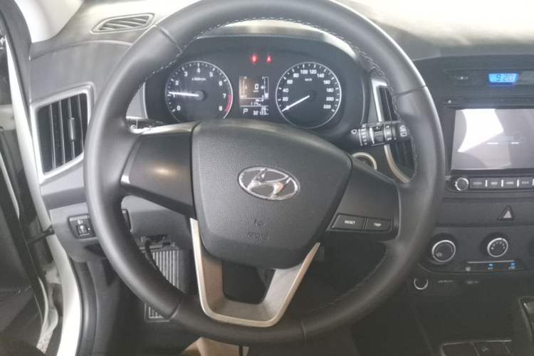 Used Hyundai ix25 2015 1.6L Automatic Two-Wheel Drive Smart GLS Trim Steering Wheel