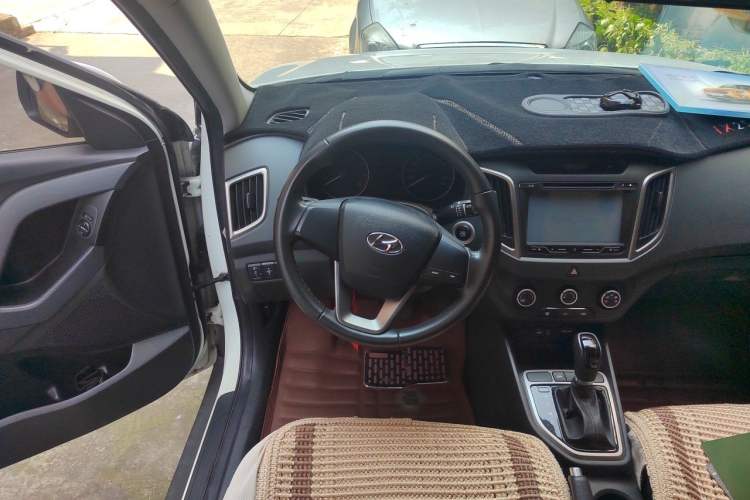 Used Hyundai ix25 2015 1.6L Automatic Two-Wheel Drive Smart GLS Trim Steering Wheel