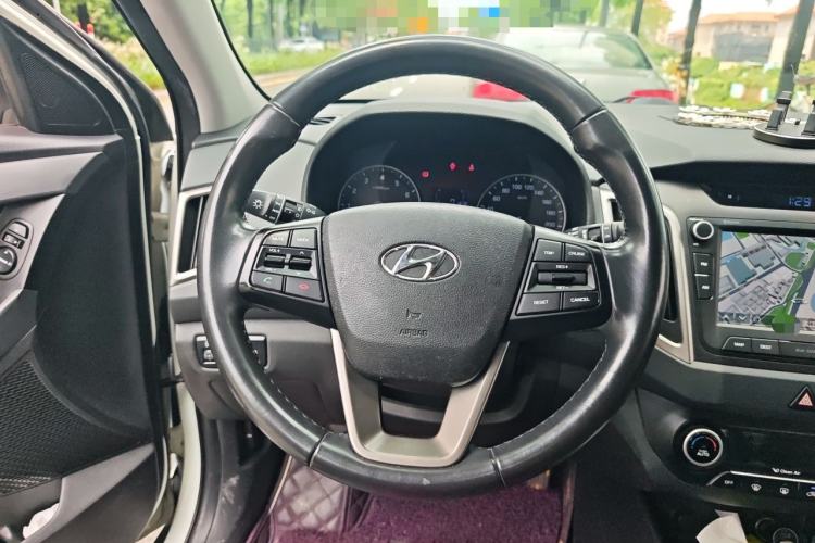 Used Hyundai ix25 2015 1.6L Automatic Two-Wheel-Drive Deluxe DLX Model Steering Wheel