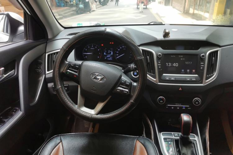 Used Hyundai ix25 2015 1.6L Automatic Two-Wheel-Drive Deluxe DLX Model Steering Wheel