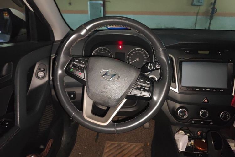 Used Hyundai ix25 2015 1.6L Automatic Two-Wheel-Drive Deluxe DLX Model Steering Wheel