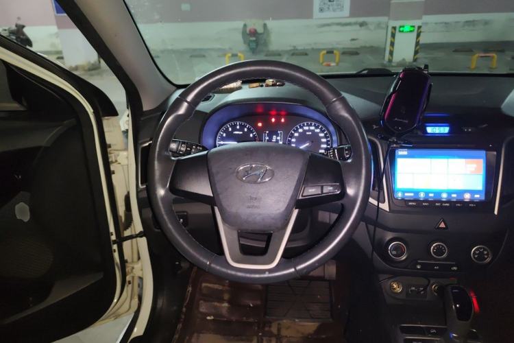 Used Hyundai ix25 2015 1.6L Automatic Two-Wheel Drive Smart GLS Trim Steering Wheel