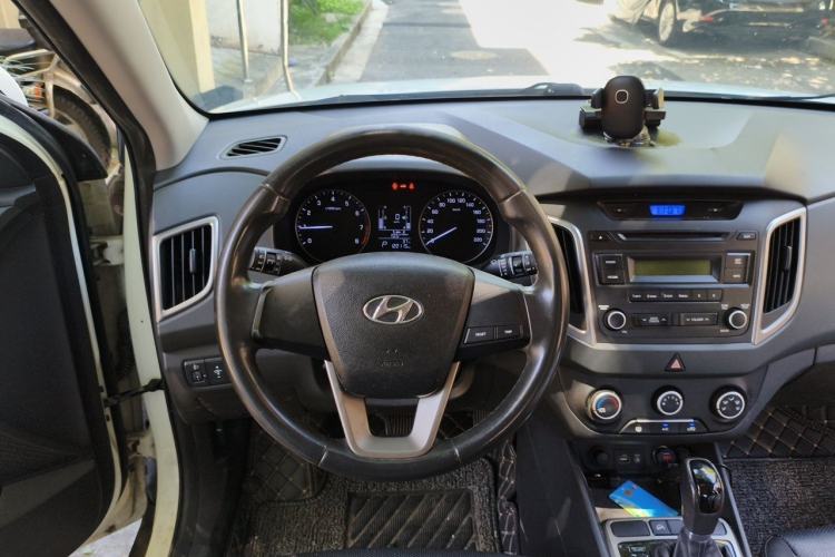 Used Hyundai ix25 2015 1.6L Automatic Two-Wheel Drive Smart GLS Trim Steering Wheel