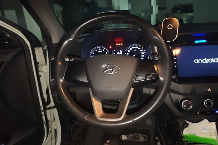 Used Hyundai ix25 2015 1.6L Automatic Two-Wheel Drive Smart GLS Trim Steering Wheel