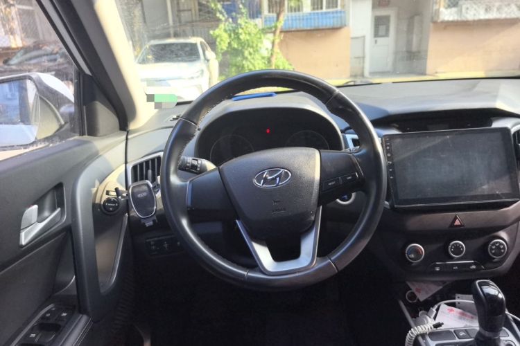 Used Hyundai ix25 2015 1.6L Automatic Two-Wheel Drive Smart GLS Trim Steering Wheel