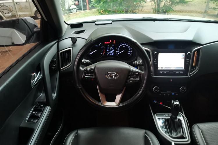 Used Hyundai ix25 2015 1.6L Automatic Two-Wheel-Drive Deluxe DLX Model Steering Wheel