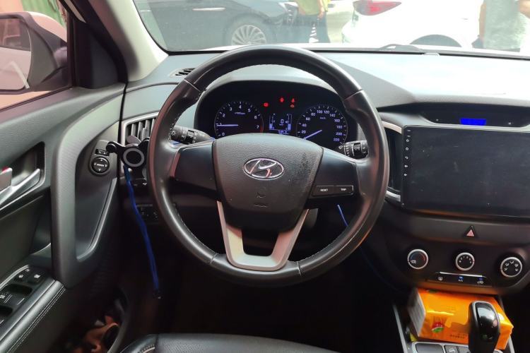 Used Hyundai ix25 2015 1.6L Automatic Two-Wheel Drive Smart GLS Trim Steering Wheel