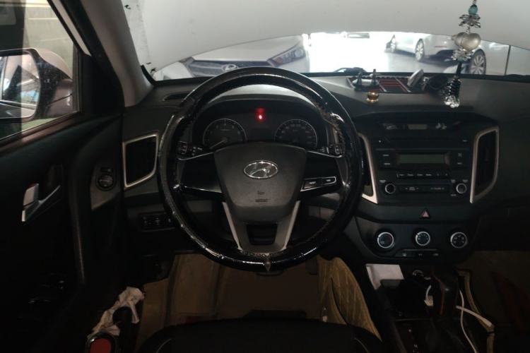 Used Hyundai ix25 2015 1.6L Automatic Two-Wheel Drive Smart GLS Trim Steering Wheel