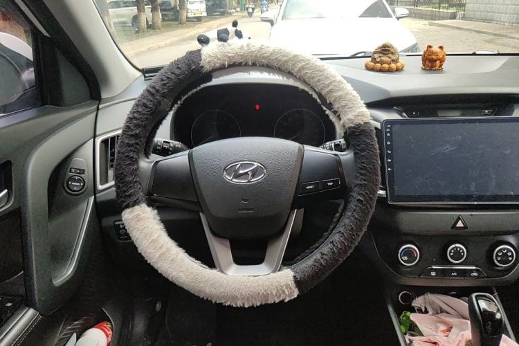 Used Hyundai ix25 2015 1.6L Automatic Two-Wheel Drive Smart GLS Trim Steering Wheel