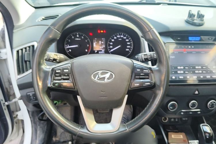 Used Hyundai ix25 2015 1.6L Automatic Two-Wheel Drive Smart GLS Trim Steering Wheel