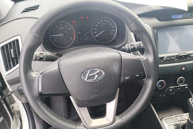 Used Hyundai ix25 2015 1.6L Automatic Two-Wheel Drive Smart GLS Trim Steering Wheel
