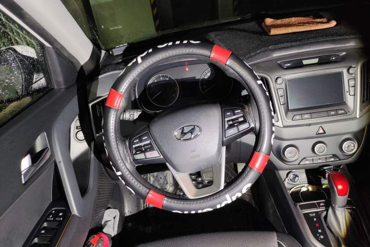Used Hyundai ix25 2015 1.6L Automatic Two-Wheel Drive Smart GLS Trim Steering Wheel
