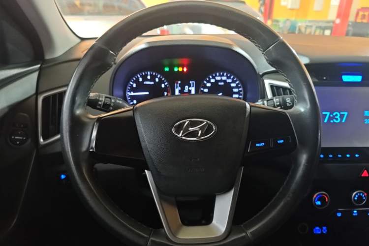 Used Hyundai ix25 2015 1.6L Automatic Two-Wheel Drive Smart GLS Trim Steering Wheel