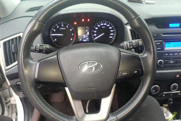 Used Hyundai ix25 2015 1.6L Automatic Two-Wheel Drive Smart GLS Trim Steering Wheel