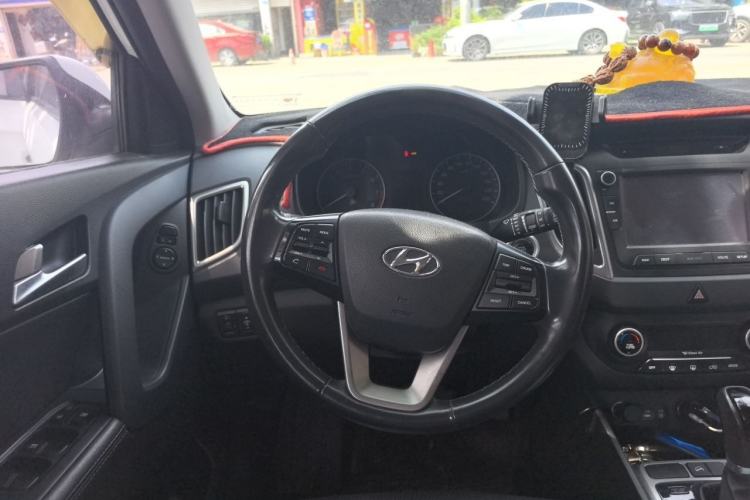 Used Hyundai ix25 2015 1.6L Automatic Two-Wheel-Drive Deluxe DLX Model Steering Wheel