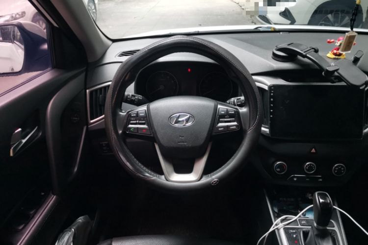 Used Hyundai ix25 2015 1.6L Automatic Two-Wheel Drive Smart GLS Trim Steering Wheel