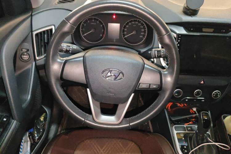 Used Hyundai ix25 2015 1.6L Automatic Two-Wheel Drive Smart GLS Trim Steering Wheel