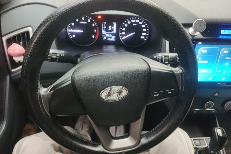 Used Hyundai ix25 2015 1.6L Automatic Two-Wheel Drive Smart GLS Trim Steering Wheel