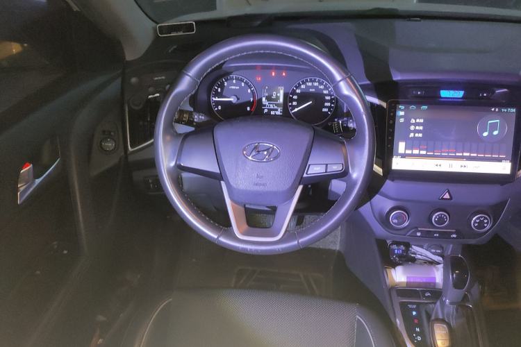 Used Hyundai ix25 2015 1.6L Automatic Two-Wheel Drive Smart GLS Trim Steering Wheel