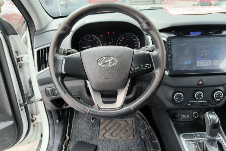 Used Hyundai ix25 2015 1.6L Automatic Two-Wheel Drive Smart GLS Trim Steering Wheel