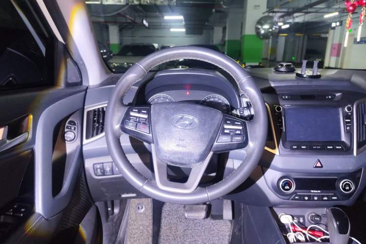 Used Hyundai ix25 2015 1.6L Automatic Two-Wheel-Drive Deluxe DLX Model Steering Wheel