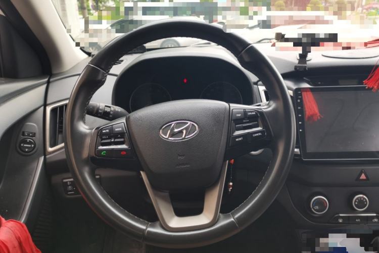 Used Hyundai ix25 2015 1.6L Automatic Two-Wheel Drive Smart GLS Trim Steering Wheel