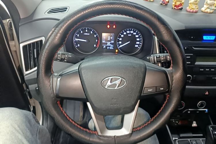 Used Hyundai ix25 2015 1.6L Automatic Two-Wheel Drive Smart GLS Trim Steering Wheel