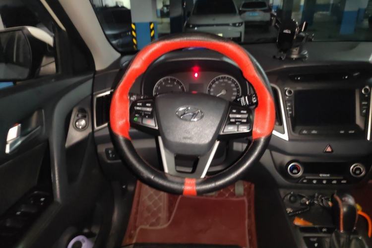 Used Hyundai ix25 2015 1.6L Automatic Two-Wheel-Drive Deluxe DLX Model Steering Wheel