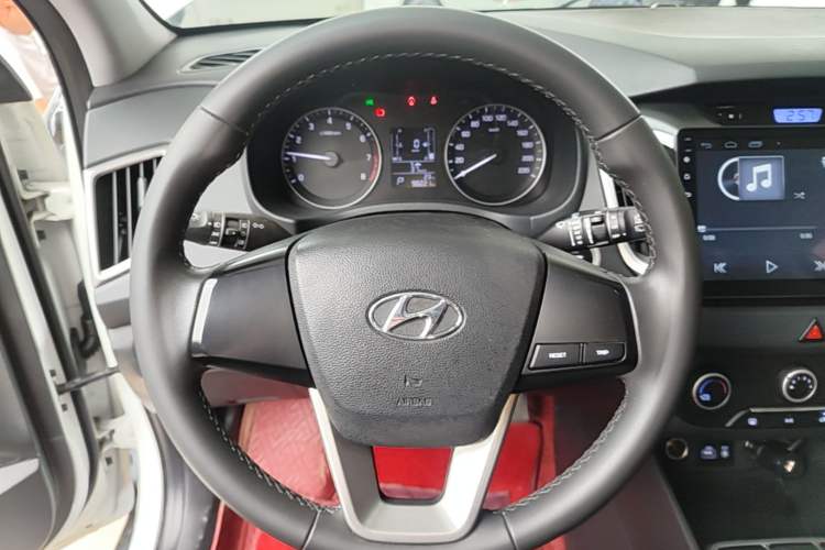 Used Hyundai ix25 2015 1.6L Automatic Two-Wheel Drive Smart GLS Trim Steering Wheel