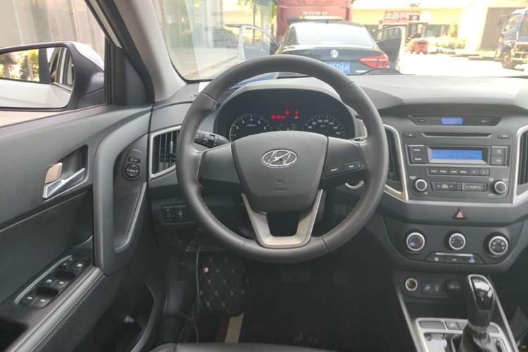 Used Hyundai ix25 2015 1.6L Automatic Two-Wheel Drive Smart GLS Trim Steering Wheel