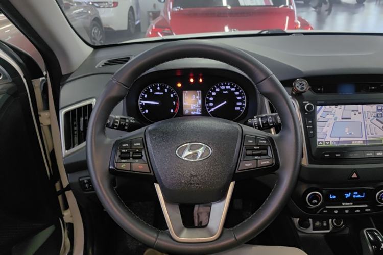 Used Hyundai ix25 2015 1.6L Automatic Two-Wheel-Drive Deluxe DLX Model Steering Wheel