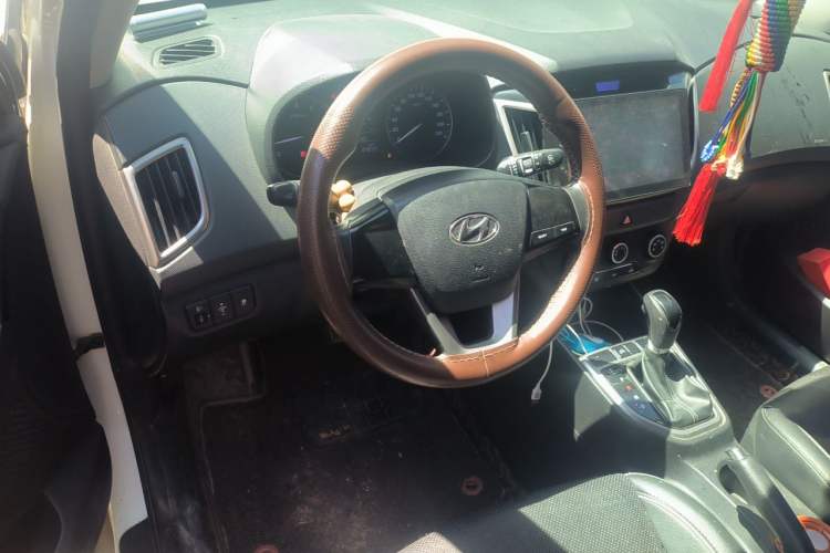 Used Hyundai ix25 2015 1.6L Automatic Two-Wheel Drive Smart GLS Trim Steering Wheel