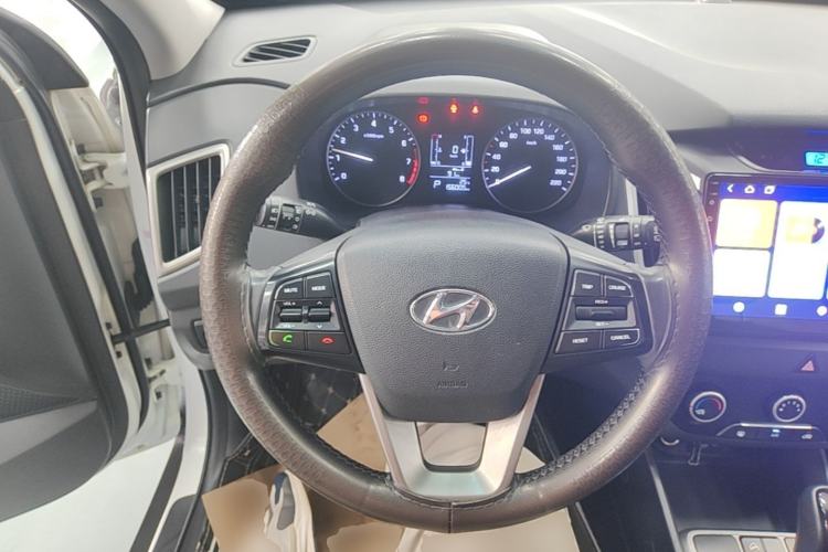 Used Hyundai ix25 2015 1.6L Automatic Two-Wheel Drive Smart GLS Trim Steering Wheel