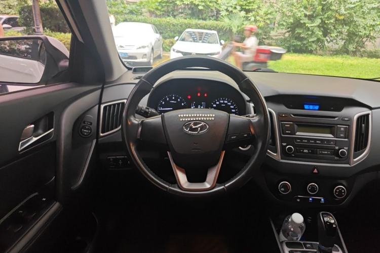 Used Hyundai ix25 2015 1.6L Automatic Two-Wheel Drive Smart GLS Trim Steering Wheel