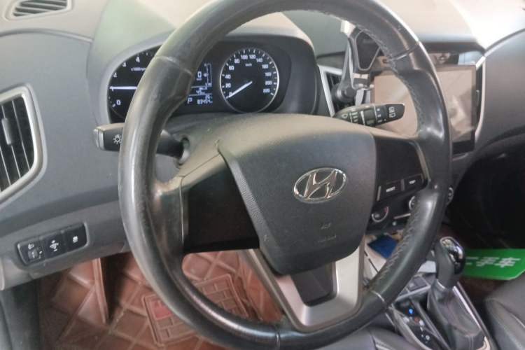 Used Hyundai ix25 2015 1.6L Automatic Two-Wheel Drive Smart GLS Trim Steering Wheel