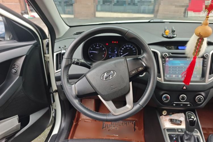 Used Hyundai ix25 2015 1.6L Automatic Two-Wheel Drive Smart GLS Trim Steering Wheel